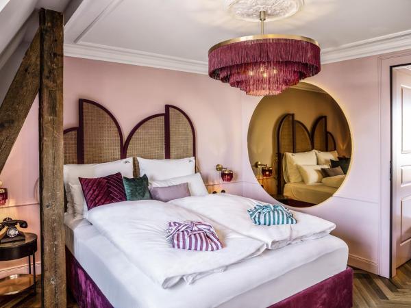 Hotel Josefine : photo 9 de la chambre suite mit 2 schlafzimmern – maisonette suite