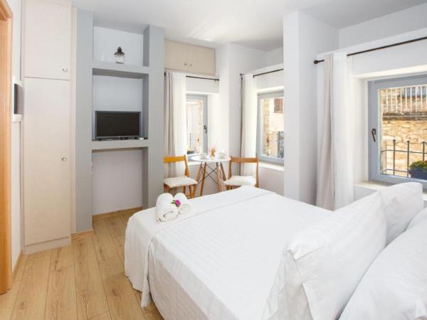 ΟNIRO Comfort Living : photo 3 de la chambre chambre double avec salle de bains privative