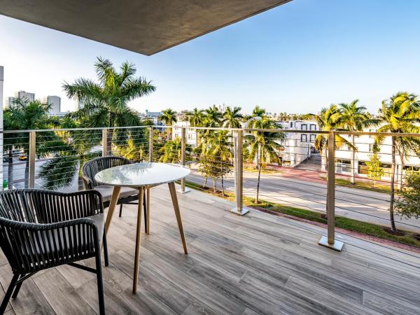 Urbanica Euclid : photo 5 de la chambre chambre double deluxe avec balcon