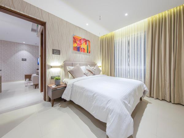 AR Suites Jewels Royale - Koregaon Park NX : photo 1 de la chambre studio