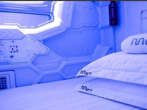 MET A Space Pod at Arab Street : photo 2 de la chambre pod double