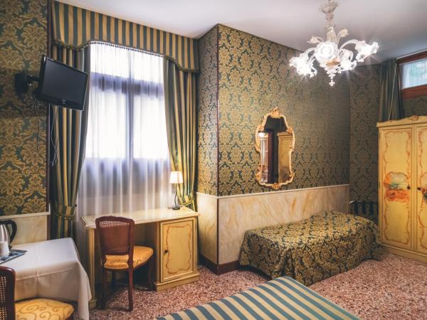 Hotel Al Malcanton : photo 1 de la chambre chambre triple classique