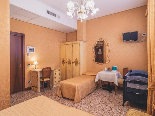 Hotel Al Malcanton : photo 1 de la chambre chambre triple confort