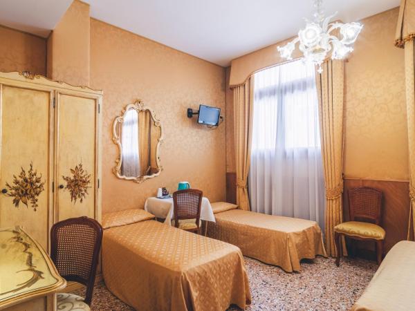 Hotel Al Malcanton : photo 2 de la chambre chambre triple confort