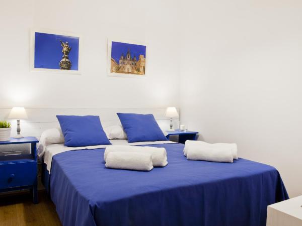 Blue Barcelona : photo 6 de la chambre chambre double avec salle de bains commune