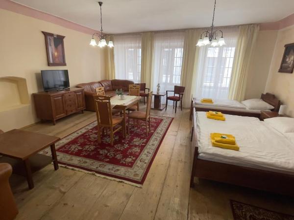 Pension Pod Radnicí : photo 5 de la chambre suite