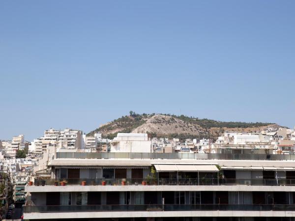 Hypnos Inn Athens : photo 3 de la chambre loft avec terrasse