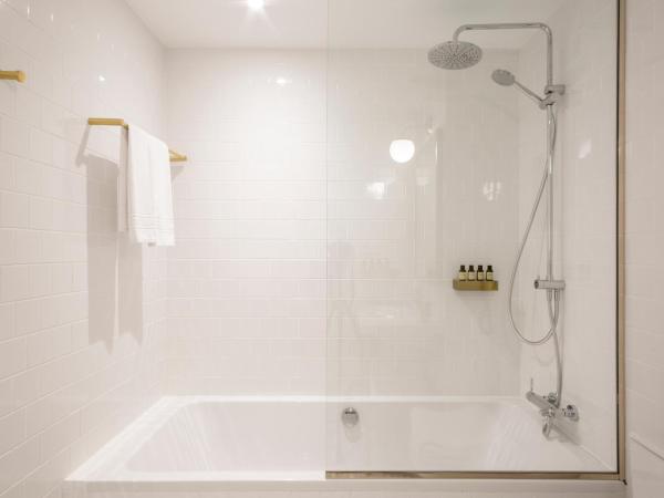 Hotel Midmost by Majestic Hotel Group : photo 7 de la chambre suite junior avec balcon