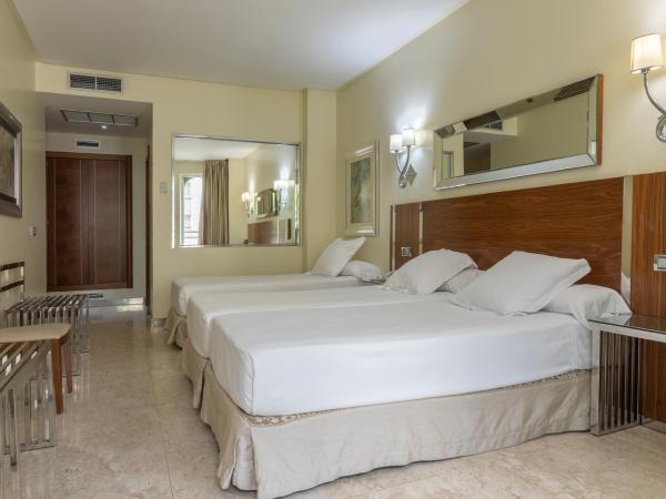 Gran Hotel Corona Sol : photo 2 de la chambre chambre lits jumeaux avec lit d’appoint - 301