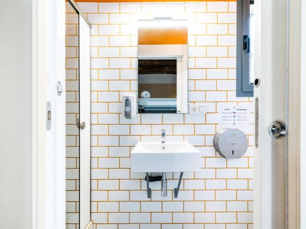 Hostel Carlota Braun : photo 7 de la chambre lit dans dortoir 6 lits