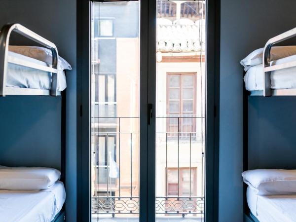 Hostel Carlota Braun : photo 10 de la chambre lit dans un dortoir de 4 lits
