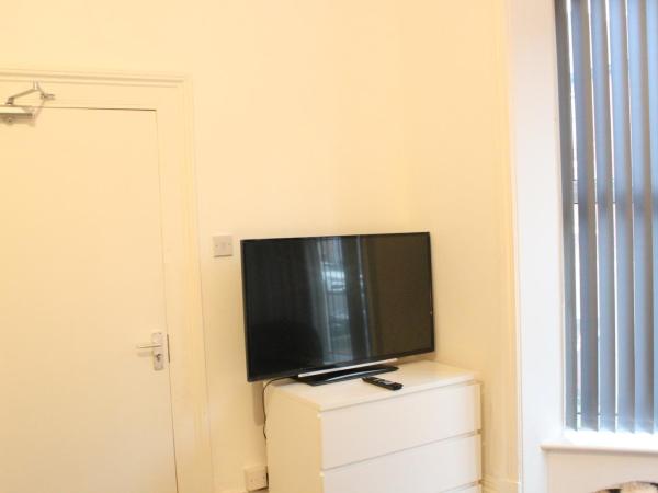St Peter's Shared House : photo 4 de la chambre chambre double avec salle de bains commune