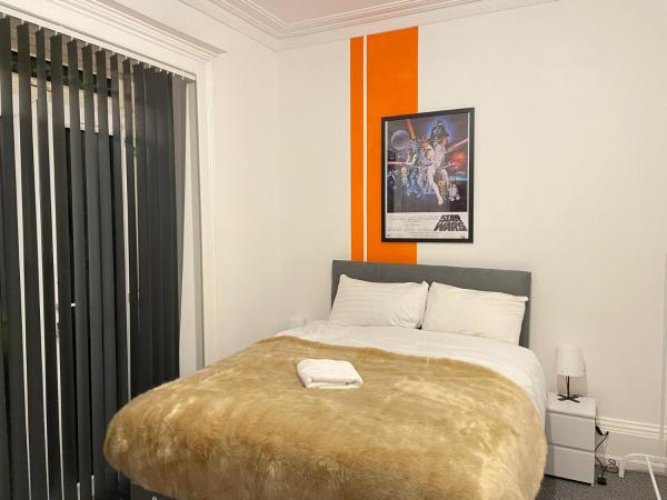 St Peter's Shared House : photo 3 de la chambre chambre double - vue sur jardin