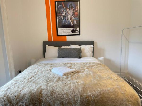 St Peter's Shared House : photo 1 de la chambre chambre double - vue sur jardin