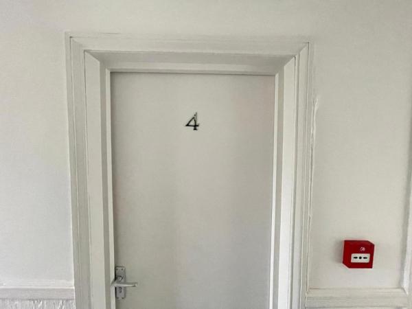 St Peter's Shared House : photo 9 de la chambre chambre double - vue sur jardin