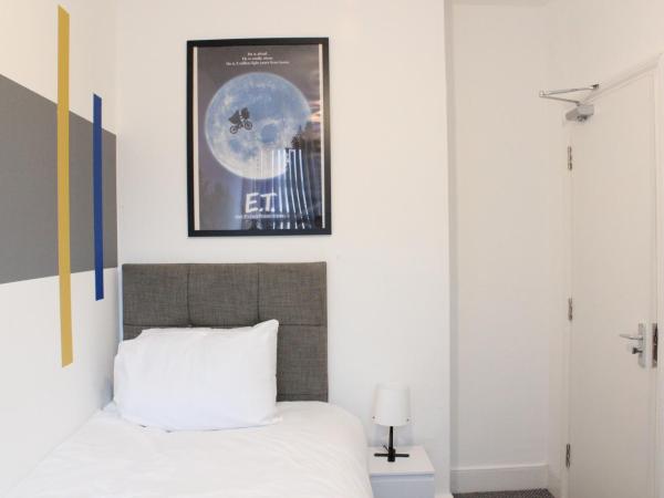 St Peter's Shared House : photo 2 de la chambre chambre simple avec salle de bains commune