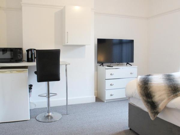 St Peter's Shared House : photo 5 de la chambre chambre double avec salle de bains commune