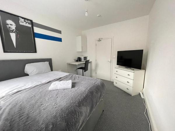 St Peter's Shared House : photo 9 de la chambre chambre double avec salle de bains commune