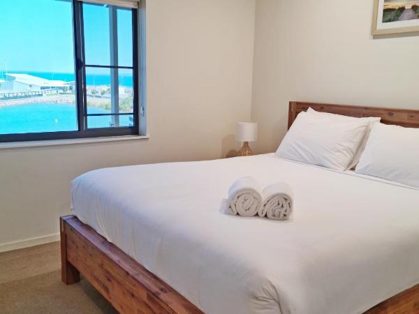 Darwin Waterfront Short Stay Apartments : photo 2 de la chambre appartement familial 3 chambres