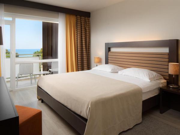 Hotel Garden Istra Plava Laguna : photo 2 de la chambre chambre communicante premium avec balcon - côté mer