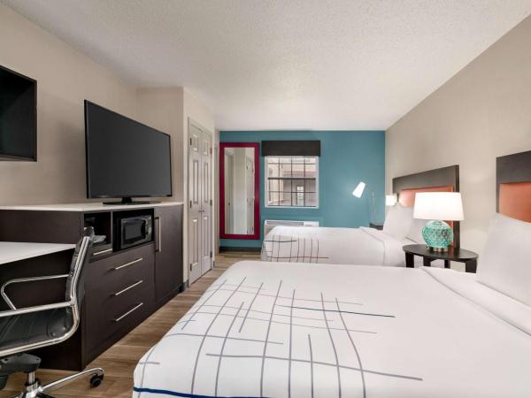 La Quinta Inn by Wyndham Columbus Airport Area : photo 4 de la chambre chambre double de luxe avec 2 lits doubles 
