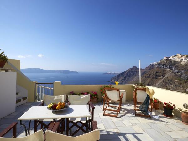 Cori Rigas Suites : photo 3 de la chambre suite 2 chambres avec terrasse commune - vue sur caldera