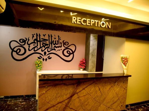 Charyana Backpackers : photo 2 de la chambre lit simple dans dortoir pour hommes avec salle de bains commune