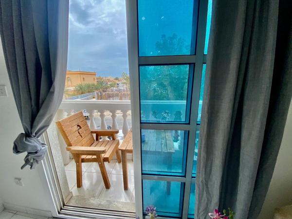 Comfortable Private Rooms in Compound Housing : photo 2 de la chambre chambre double avec salle de bains commune