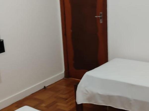 Hotel Barroco : photo 2 de la chambre chambre double avec toilettes communes
