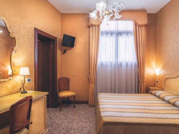 Hotel Al Malcanton : photo 7 de la chambre chambre double ou lits jumeaux standard