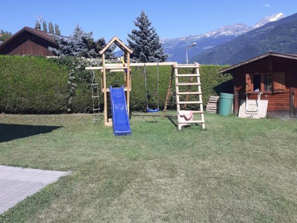 Chambre avec SdB, WC et entrée indépendantes pour les locataires : photo 2 de la chambre appartement - vue sur jardin