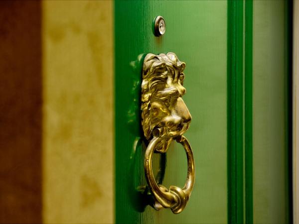 Royal Scot Hotel & Suites : photo 4 de la chambre chambre