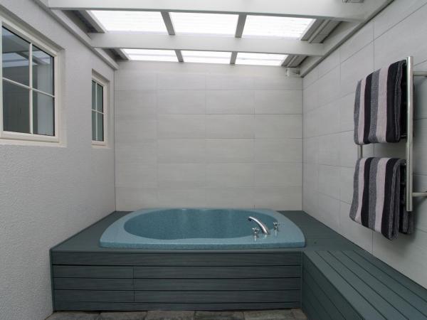 Silver Fern Rotorua Suites & Spa : photo 10 de la chambre executive one bedroom suite with spa pool