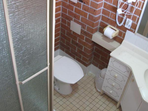 Greenslopes Motor Inn : photo 4 de la chambre chambre familiale