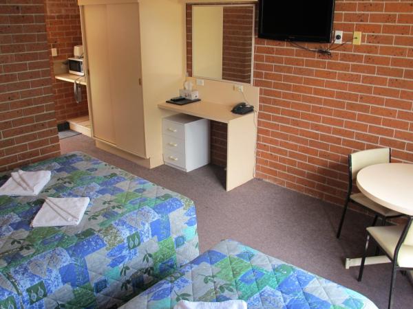 Greenslopes Motor Inn : photo 4 de la chambre chambre lits jumeaux
