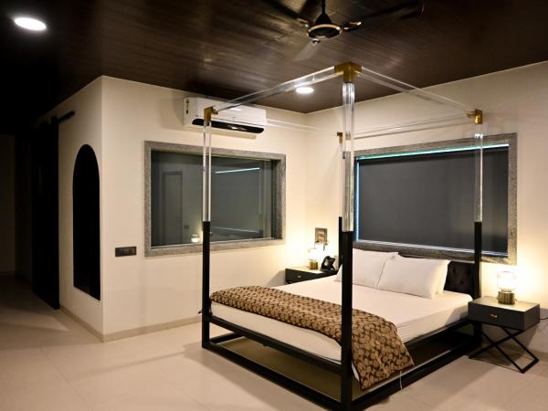 The Green Gate Resort Mulshi : photo 7 de la chambre sapphire royal suite - no stags allowed