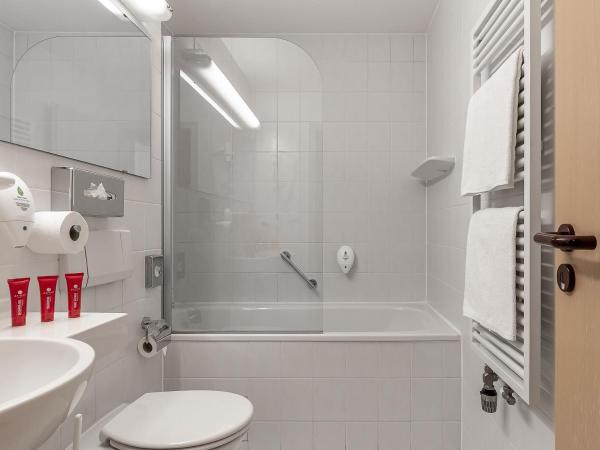 AZIMUT Hotel Nuremberg : photo 8 de la chambre suite junior