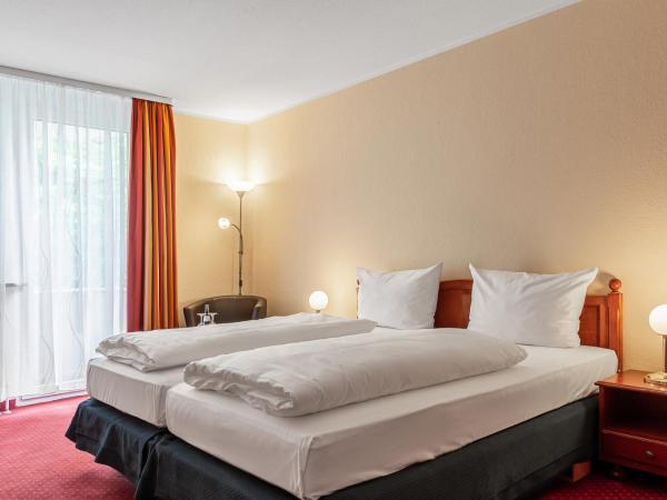 AZIMUT Hotel Nuremberg : photo 3 de la chambre chambre lits jumeaux standard