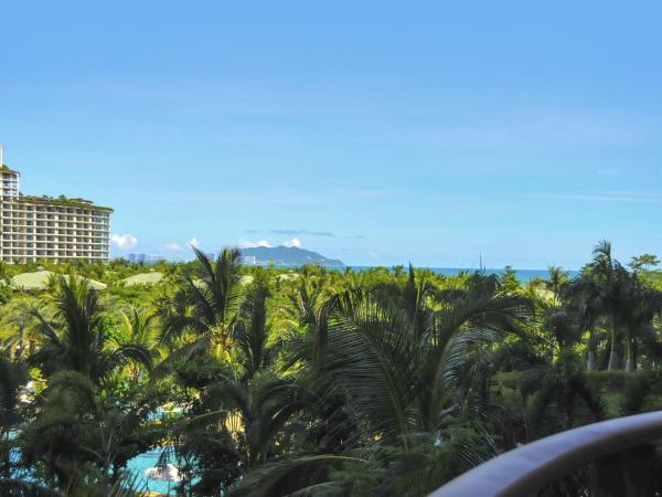 Howard Johnson Resort Sanya Bay : photo 4 de la chambre chambre lits jumeaux - vue sur jardin et sur mer