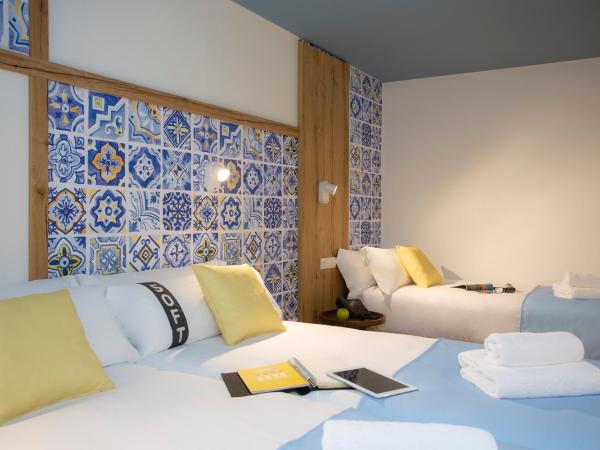 Casual Raízes Porto : photo 3 de la chambre chambre triple - vue sur jardin