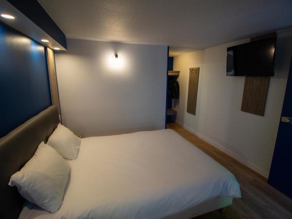 Hotel RBX - Roubaix Centre : photo 4 de la chambre chambre lits jumeaux supérieure