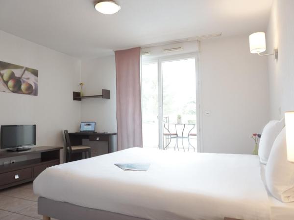 Zenitude Hôtel-Résidences Toulon Six Fours : photo 8 de la chambre studio standard