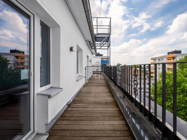 numa I Artol Rooms & Apartments : photo 3 de la chambre medium studio with kitchenette and balcony