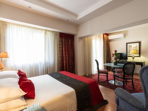 Best Western Plus Embassy Hotel : photo 7 de la chambre suite junior lit king-size