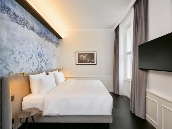 HYPERION Hotel Salzburg : photo 7 de la chambre chambre double de luxe avec accès au salon exécutif