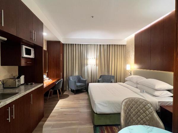 City Seasons Suites : photo 3 de la chambre studio premium