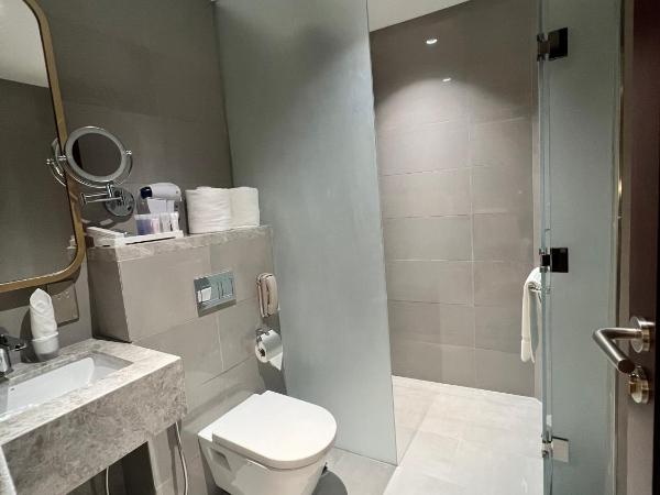 City Seasons Suites : photo 5 de la chambre studio exécutif