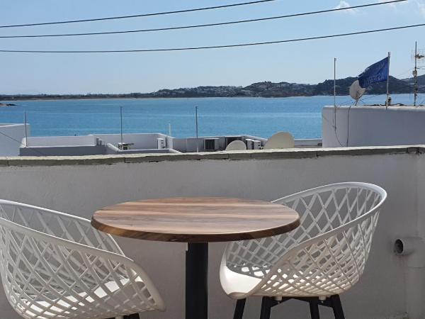 Pension Verykokkos : photo 2 de la chambre suite - vue sur mer