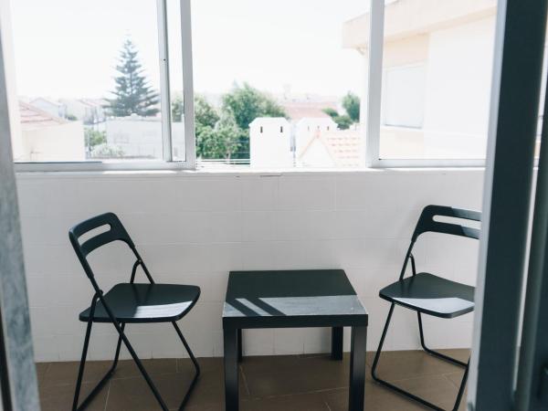 Ocean Guesthouse Peniche : photo 9 de la chambre chambre lits jumeaux