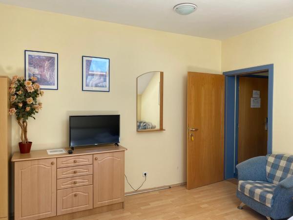 Tisza Alfa Hotel : photo 4 de la chambre chambre quadruple